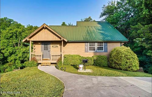 502 Hideaway Ridge Cir, Sevierville, TN, 37862-4445 | Card Image
