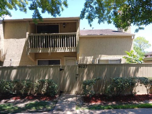 9323 Pagewood Ln, Houston, TX, 77063-5343 | Card Image