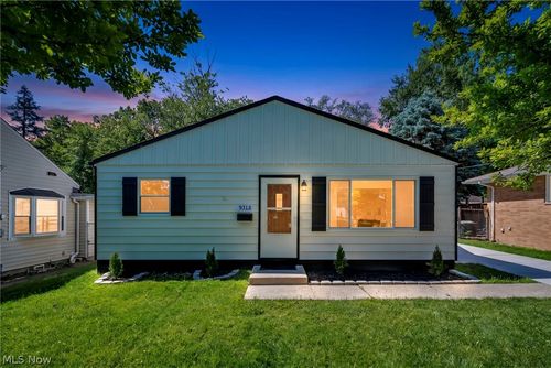 9313 Crestwood Dr, Parma Heights, OH, 44130-3257 | Card Image