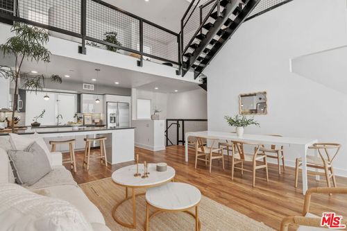1933 W Kingston Place, Los Angeles, CA, 90026 | Card Image