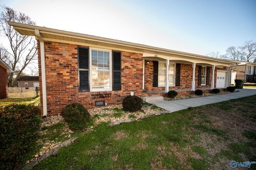 2215 Ne Fairfax Street, Huntsville, AL, 35811 | Card Image