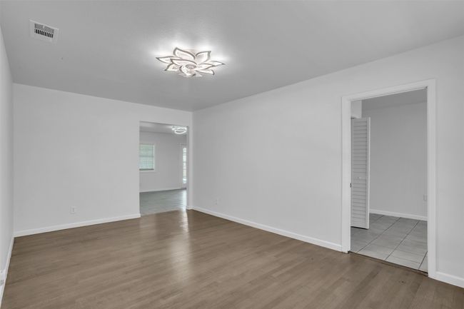 2512 Leta Way, House other with 3 bedrooms, 2 bathrooms and null parking in Mesquite TX | Image 8