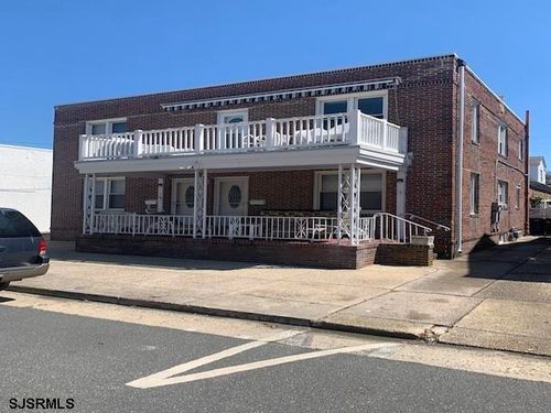 7 S Avolyn Ave, Ventnor City, NJ, 08406-2623 | Card Image