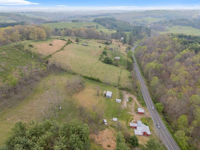 860 Floyd Hwy S, House other with 3 bedrooms, 2 bathrooms and null parking in Floyd VA | Image 76