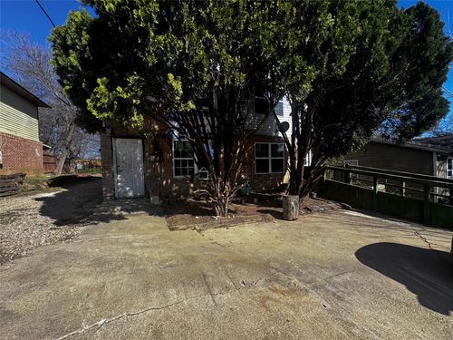 1130 College St, Grand Prairie, TX, 75050-5447 | Card Image