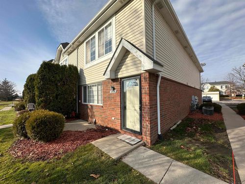 29728 Amy Ln, Chesterfield, MI, 48047-5726 | Card Image