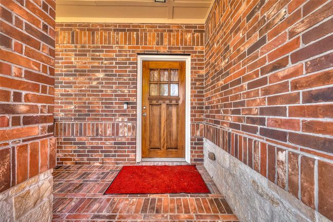 welcoming entrance | Image 5
