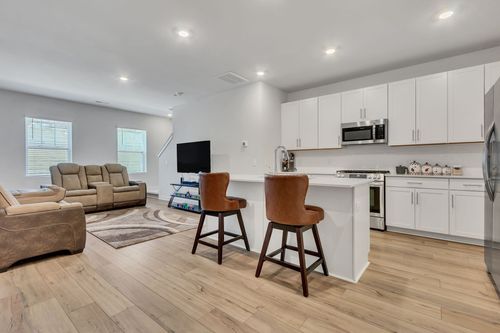 2736 Fordham St, Columbia, TN, 38401-3845 | Card Image