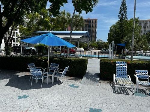 301-17560 Atlantic Blvd, Sunny Isles Beach, FL, 33160-2834 | Card Image