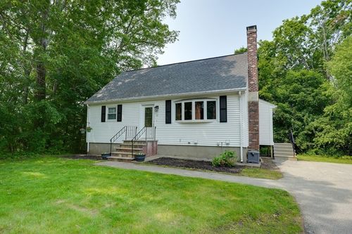 12 Old Bolton Rd, Hudson, MA, 01749-1231 | Card Image
