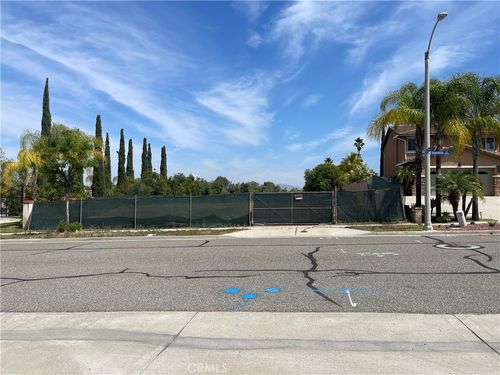 3233 Tamarisk Ln, Corona, CA, 92881 | Card Image