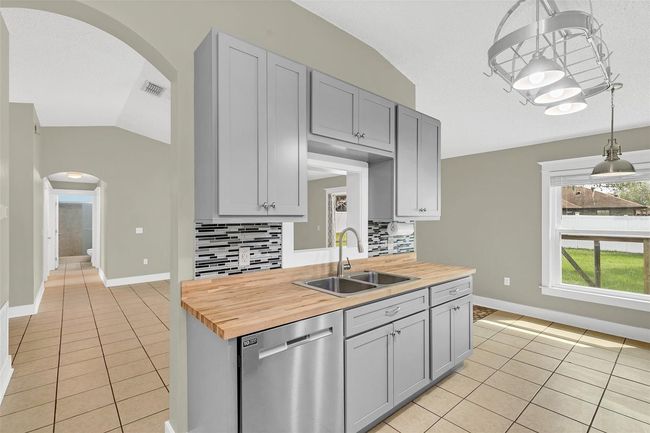 3013 Hunkin Cir, House other with 3 bedrooms, 2 bathrooms and null parking in DELTONA FL | Image 10