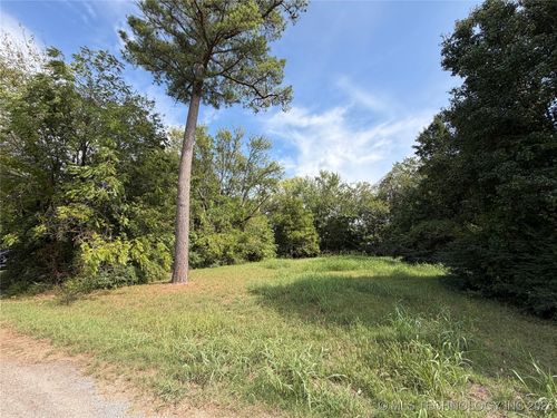 302 S O St, Muskogee, OK, 74403-5720 | Card Image