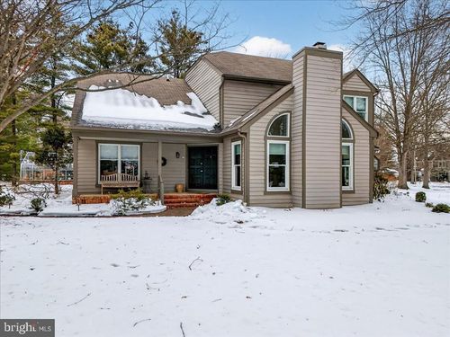 2 Baldwin Ct, PENNINGTON, NJ, 08534-3323 | Card Image