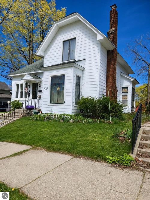 415 E Harris St, Cadillac, MI, 49601-2172 | Card Image