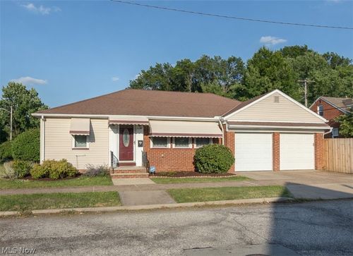 14733 Grapeland Ave, Cleveland, OH, 44111-2130 | Card Image