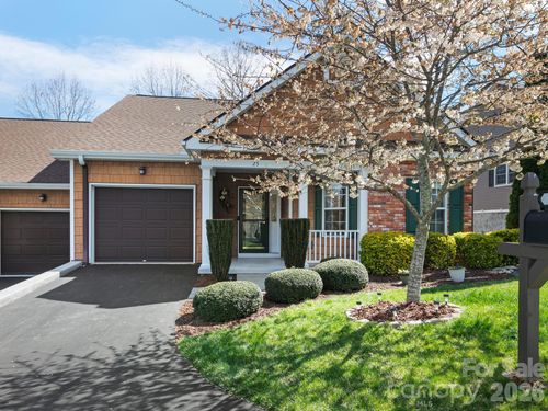 25 Old Pasture Way, Hendersonville, NC, 28739-3132 | Card Image