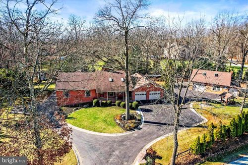 320 Dubs Church Rd, HANOVER, PA, 17331-9596 | Card Image