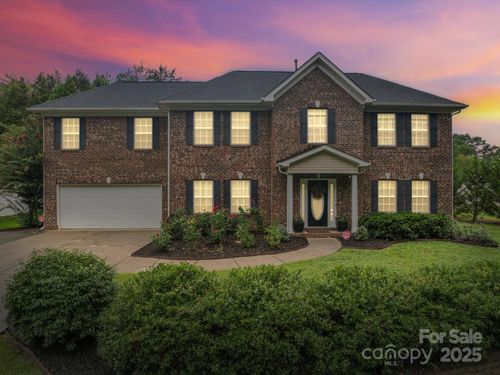 1065 Arrowhead Dr Se, Concord, NC, 28025-3923 | Card Image