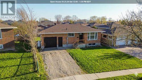 35 Pozzebon Cres, Sault Ste Marie, ON, P6C6A7 | Card Image
