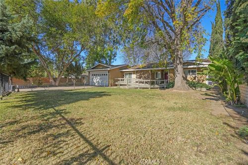 17241 Raymer St, Northridge, CA, 91325 | Card Image