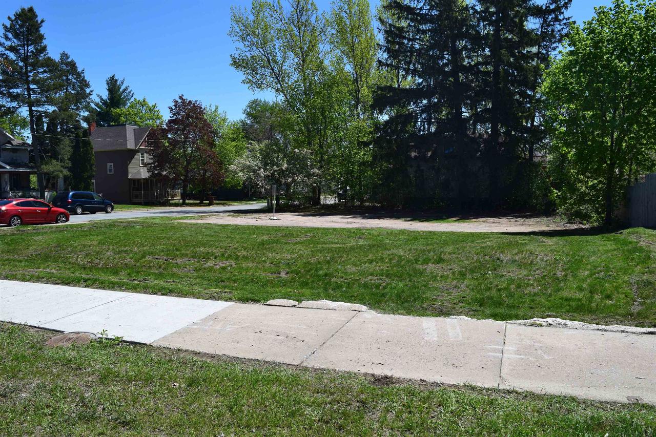 1700 Strongs Avenue, For Sale in STEVENS POINT Zoocasa