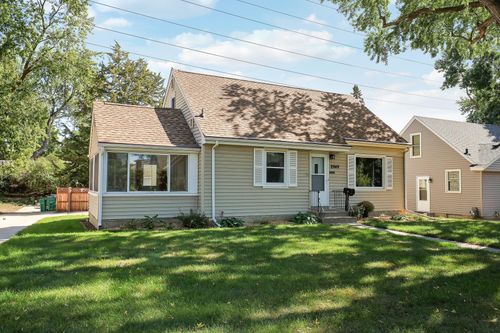 2949 Brunswick Ave S, Saint Louis Park, MN, 55416-1822 | Card Image