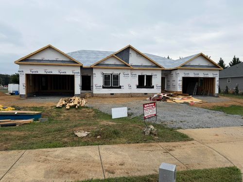 8 Meriwether Cir, Stuarts Draft, VA, 24401 | Card Image