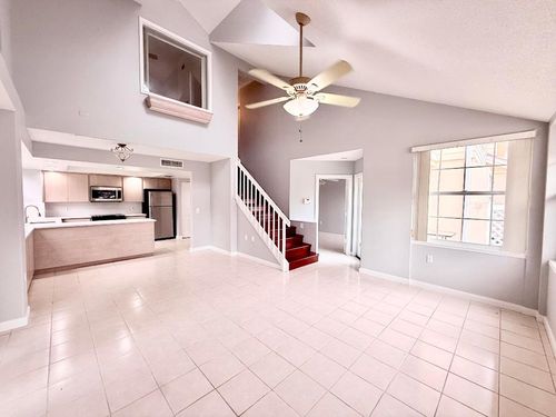 11b-8111 Northboro Ct, Lake Clarke Shores, FL, 33406-8404 | Card Image