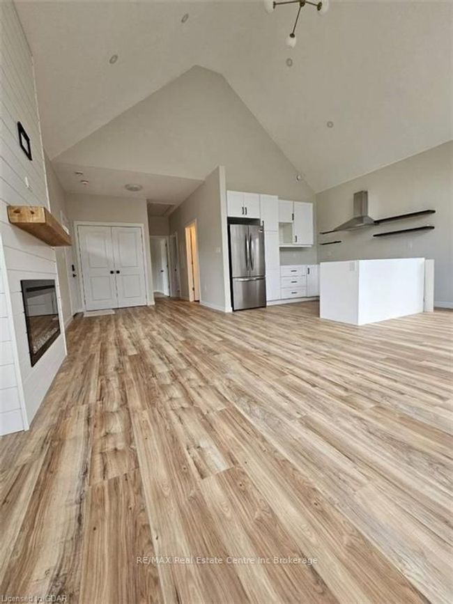 B - 8 Ridgeway Ave, House other with 2 bedrooms, 1 bathrooms and 1 parking in Guelph ON | Image 4