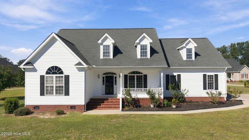 100 Faith Leeann Cir, La Grange, NC, 28551-2048 | Card Image