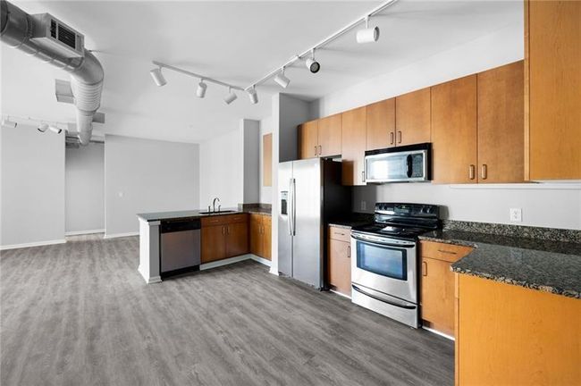 UNIT-2309 - 5300 Peachtree Rd, Condo with 2 bedrooms, 2 bathrooms and 2 parking in Chamblee GA | Image 7