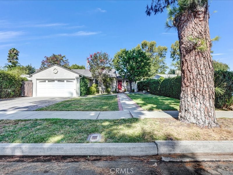 Residential in Winnetka 3