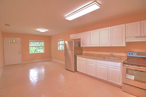 2885 Gilmore St, Jacksonville, FL, 32205-5857 | Card Image