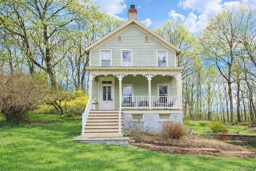 16 Reed Rd, Wappingers Falls, NY, 12590-5536 | Card Image