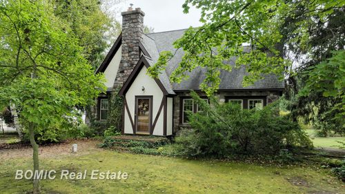 9255 Beech St, Fostoria, MI, 48435-7708 | Card Image