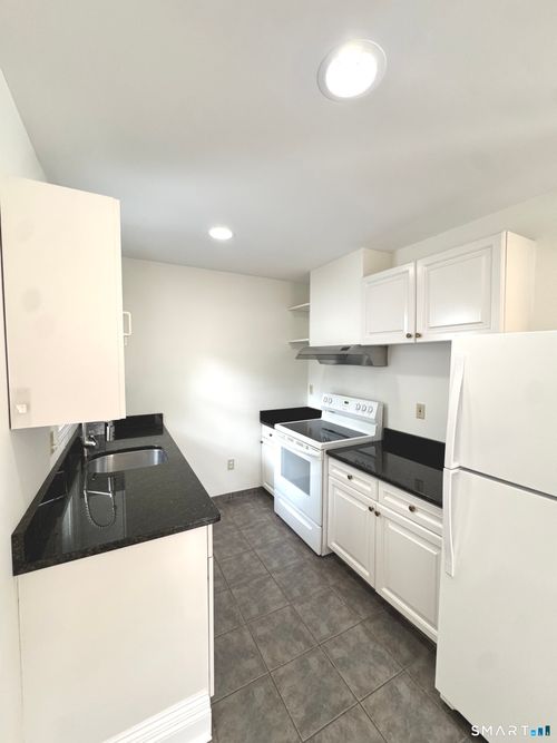 1a-93 New Canaan Ave, Norwalk, CT, 06850-2633 | Card Image