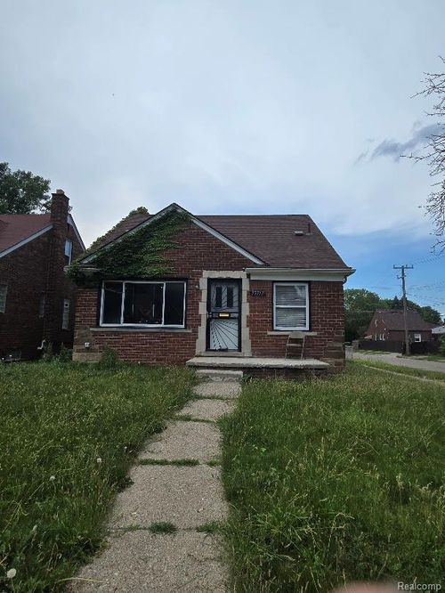 15717 Bringard Dr, Detroit, MI, 48205-1400 | Card Image