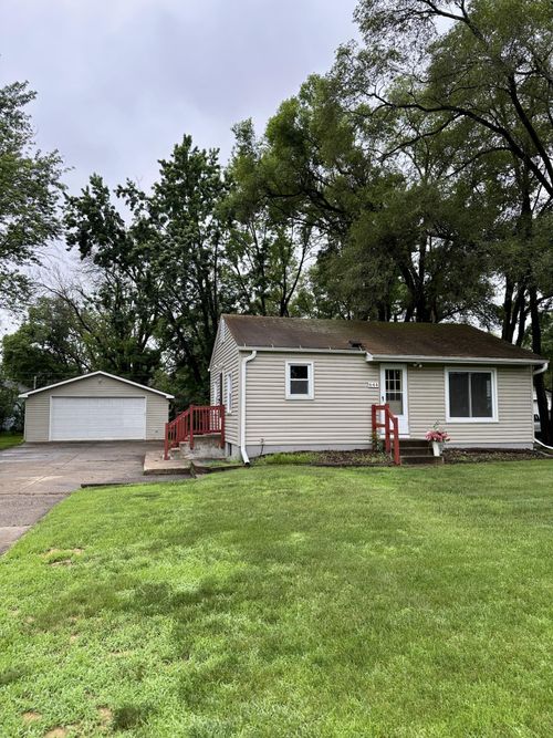 644 82nd Ave Ne, Spring Lake Park, MN, 55432-1909 | Card Image