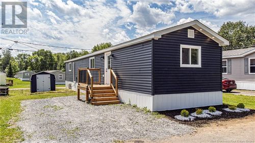 74 Rte 102, Burton, NB, E2V2Y8 | Card Image