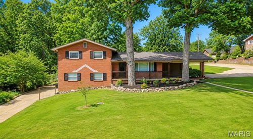 1945 Woodhaven Rd, Poplar Bluff, MO, 63901-2824 | Card Image