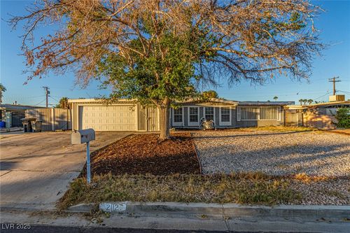 2112 Bonnie Brae Ave, Las Vegas, NV, 89102-4408 | Card Image