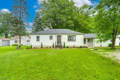 11339 Ridge Rd, North Royalton, OH, 44133-3724 | Card Image
