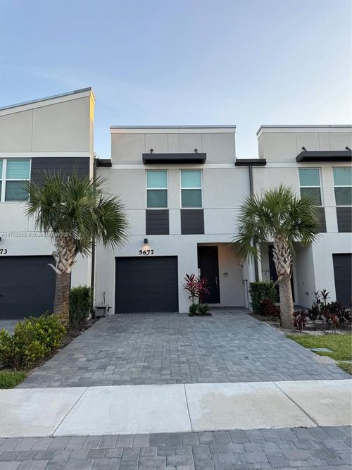 5677-5677 Mentmore Dr, Mangonia Park, FL, 33407-2127 | Card Image