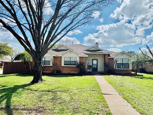 700 Retriever Ln, Mesquite, TX, 75150-4956 | Card Image