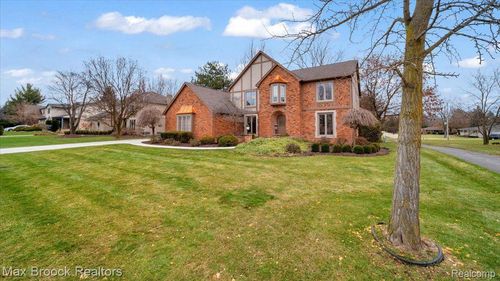 404 Shellbourne Dr, Rochester Hills, MI, 48309-1160 | Card Image