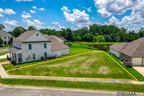 13004 W Waterside Dr, Baton Rouge, LA, 70818-5850 | Card Image