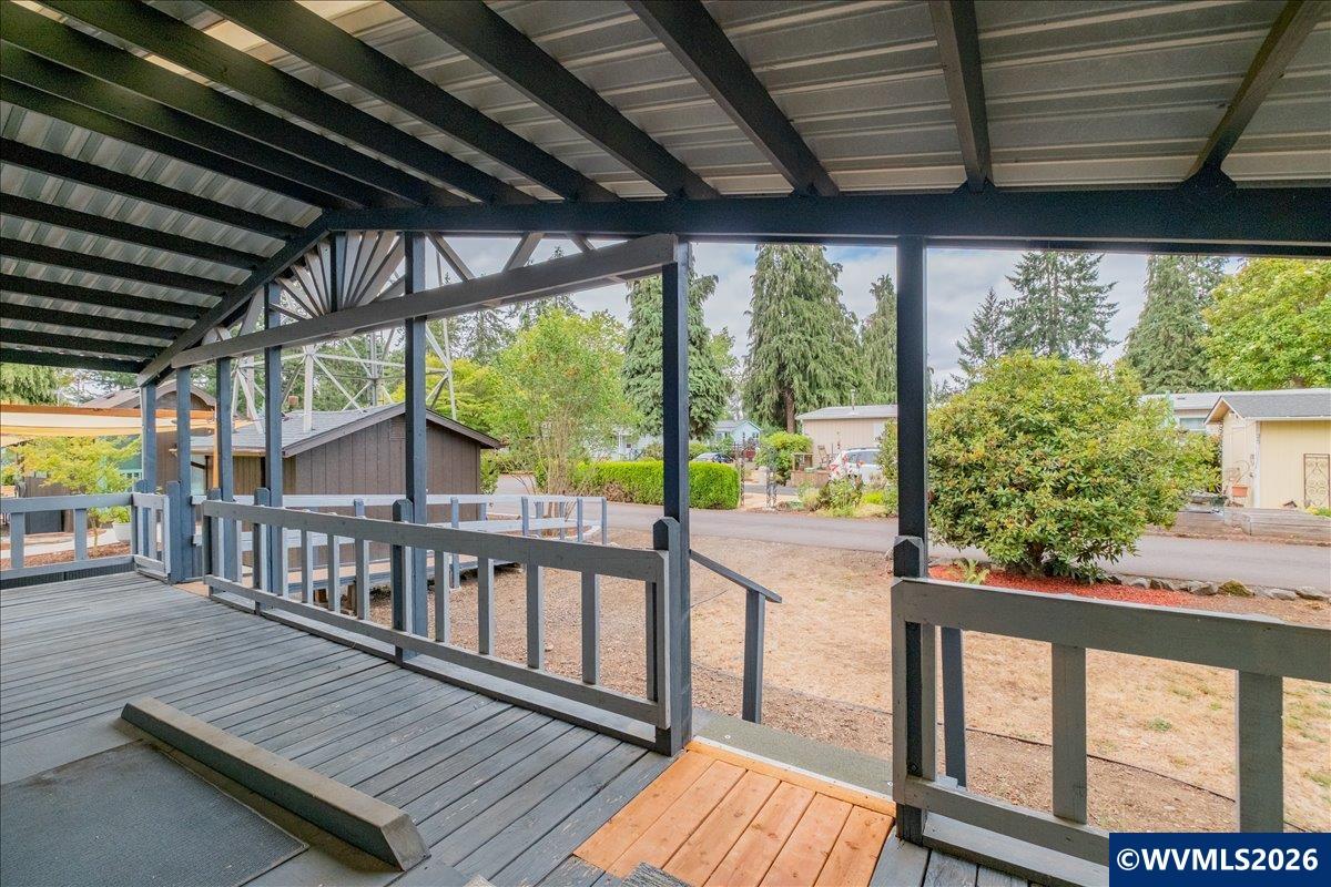 Manufactured In Park in Corvallis 5