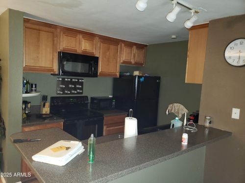 n201-8055 E Thomas Rd, Scottsdale, AZ, 85251-6633 | Card Image