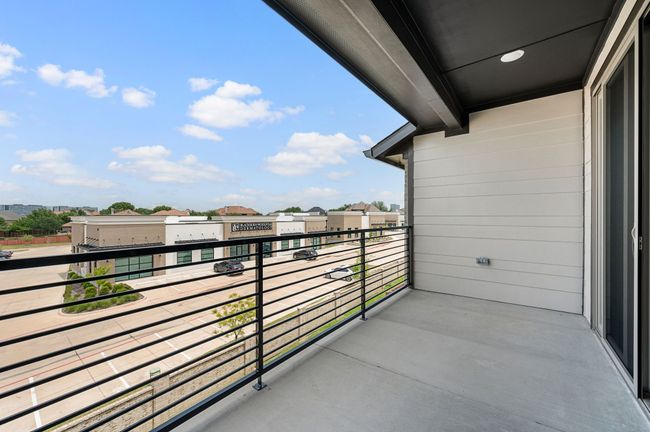 It's easy to take the party outside on this wonderful covered deck! | Image 17